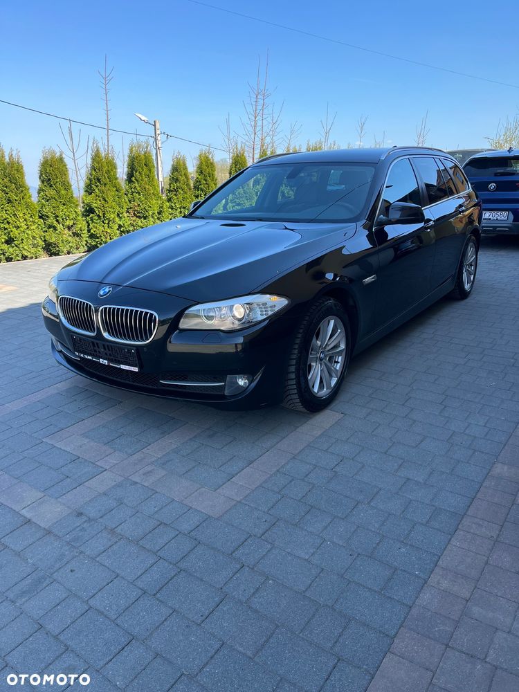 BMW Seria 5 525d xDrive Sport-Aut Modern Line - 2