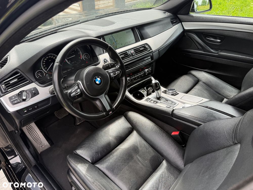 BMW Seria 5 525d Sport-Aut Luxury Line - 9