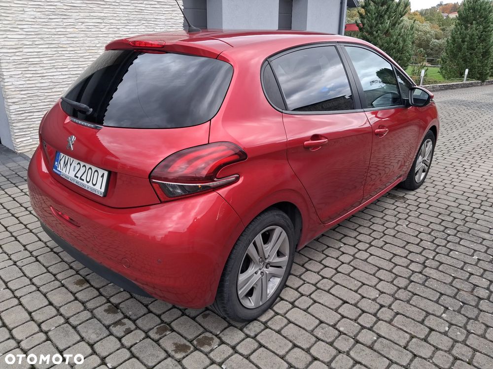 Peugeot 208 1.2 PureTech GPF Signature S&S - 5