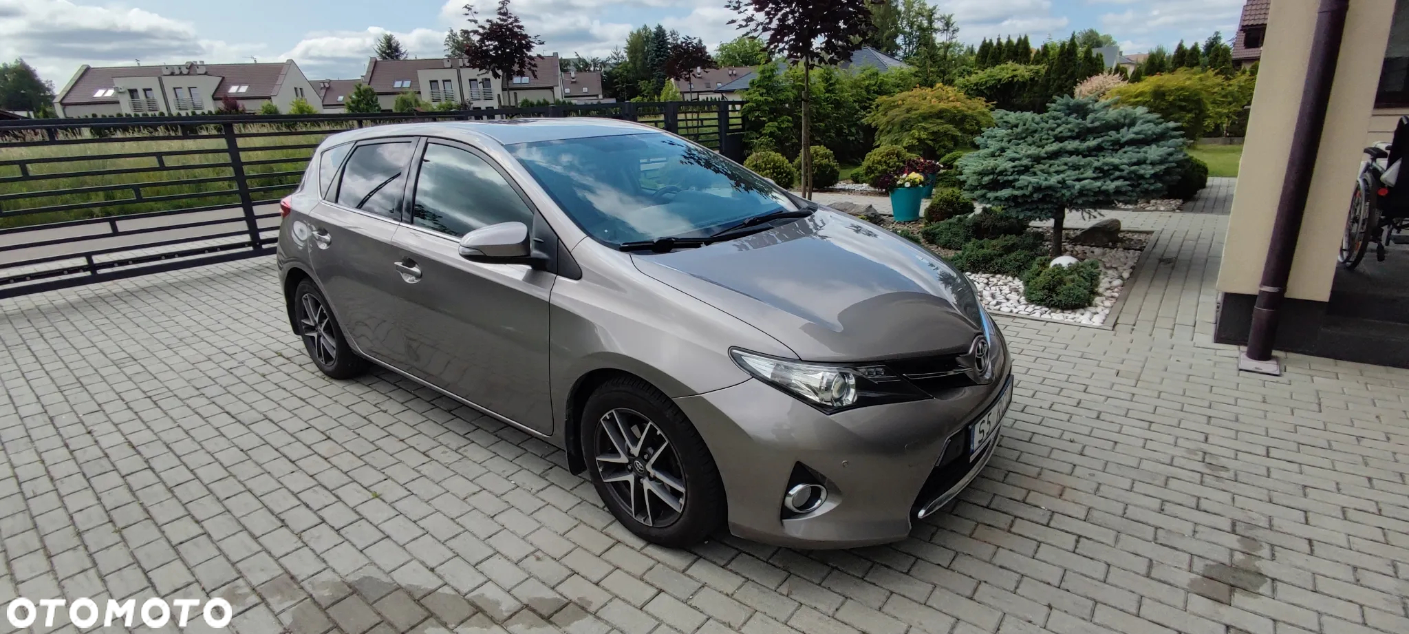 Toyota Auris 1.6 Active MS - 2