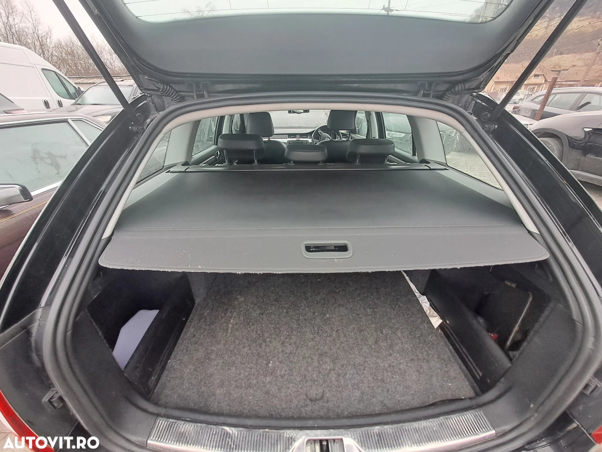 Dezmembram Skoda Superb II Break - 8