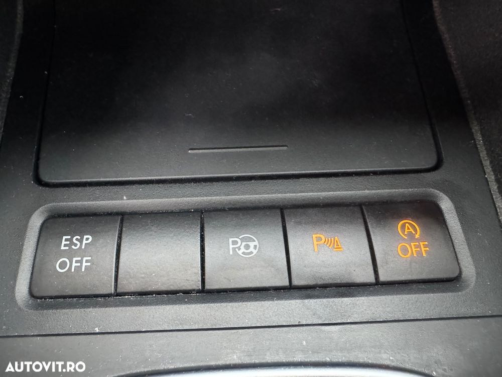Volkswagen Golf 1.6 TDI DPF move - 24