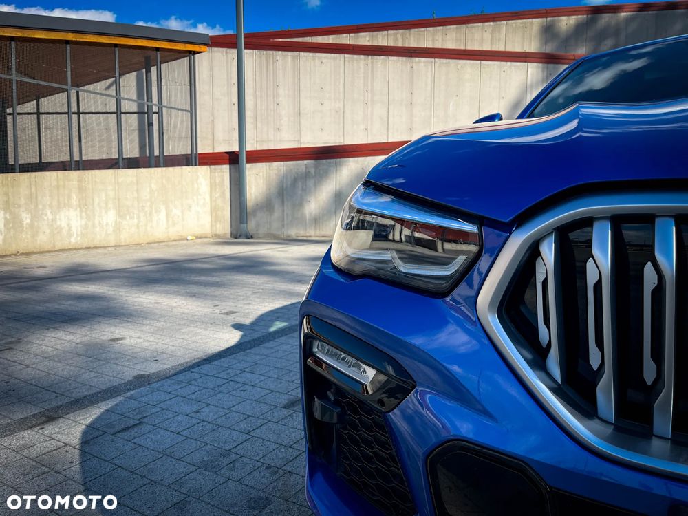 BMW X6 xDrive40d mHEV - 17