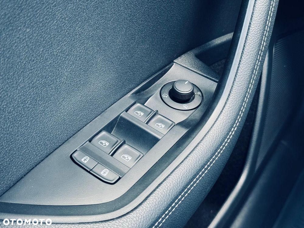 Skoda Superb 2.0 TDI SCR Style DSG - 34