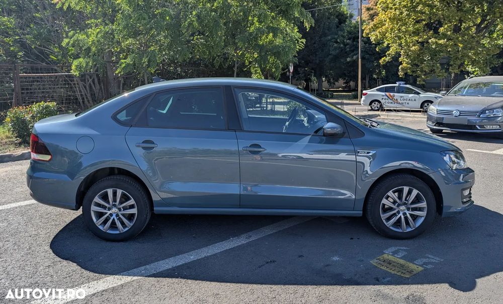 Volkswagen Polo - 7