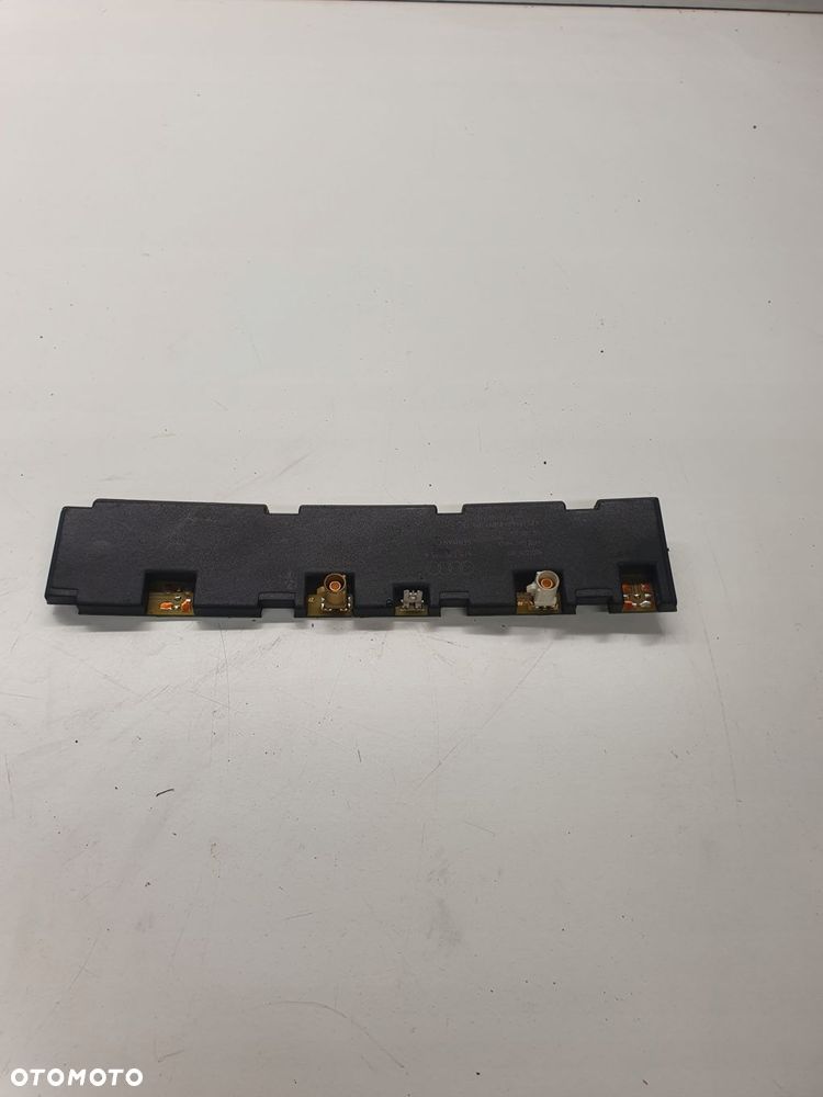 WZMACNIACZ ANTENOWY AUDI A3 A4 A6 4F5035225A - 1