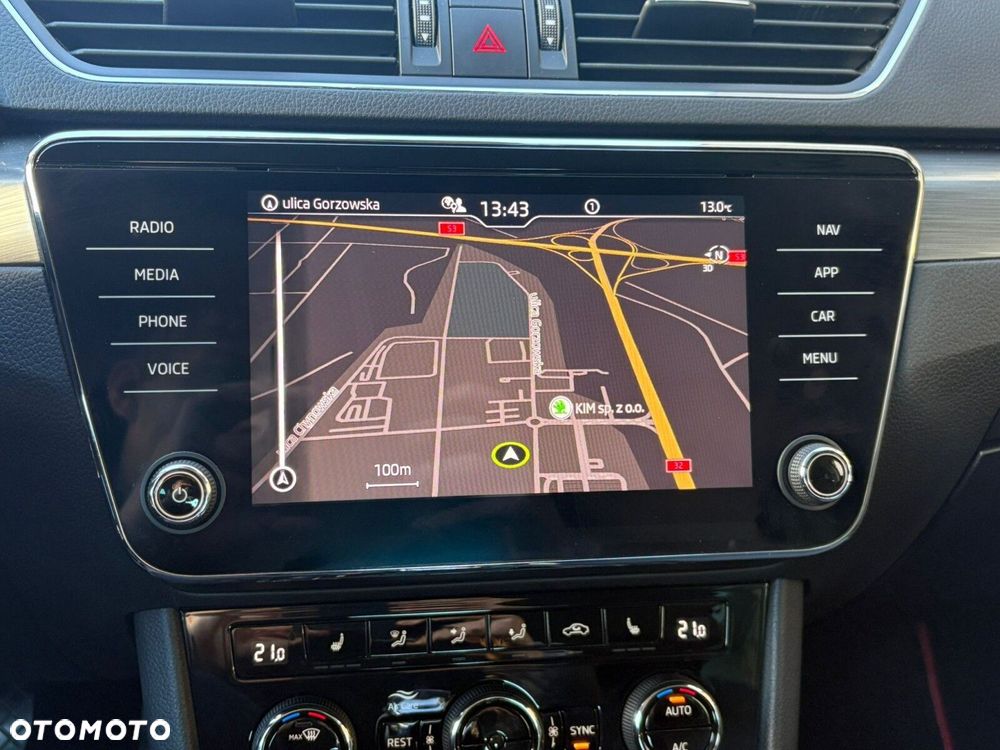 Skoda Superb 2.0 TDI SCR Style DSG - 22