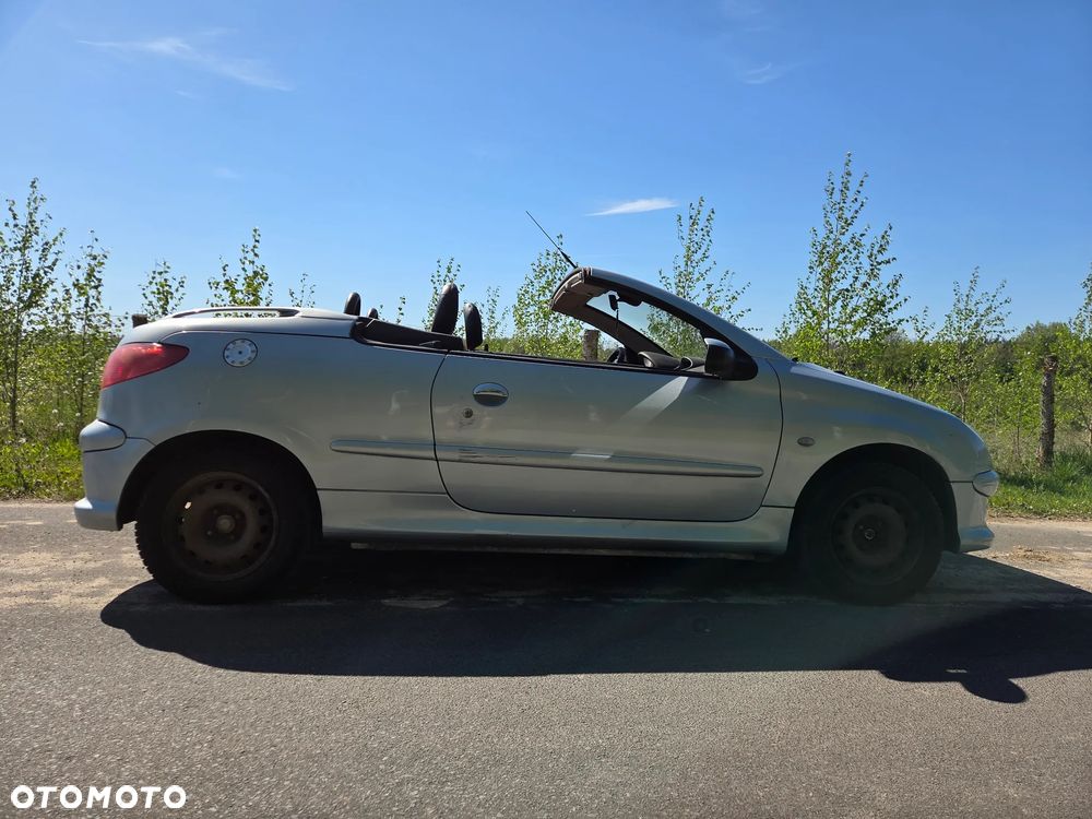Peugeot 206 CC - 2