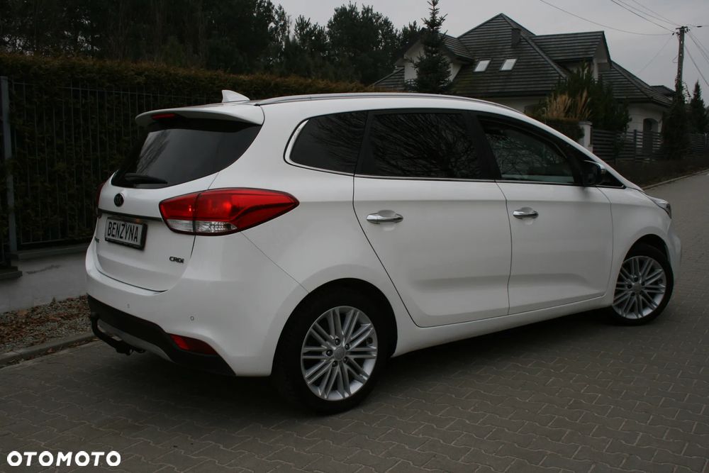 Kia Carens 1.7 CRDi XL 7os - 9