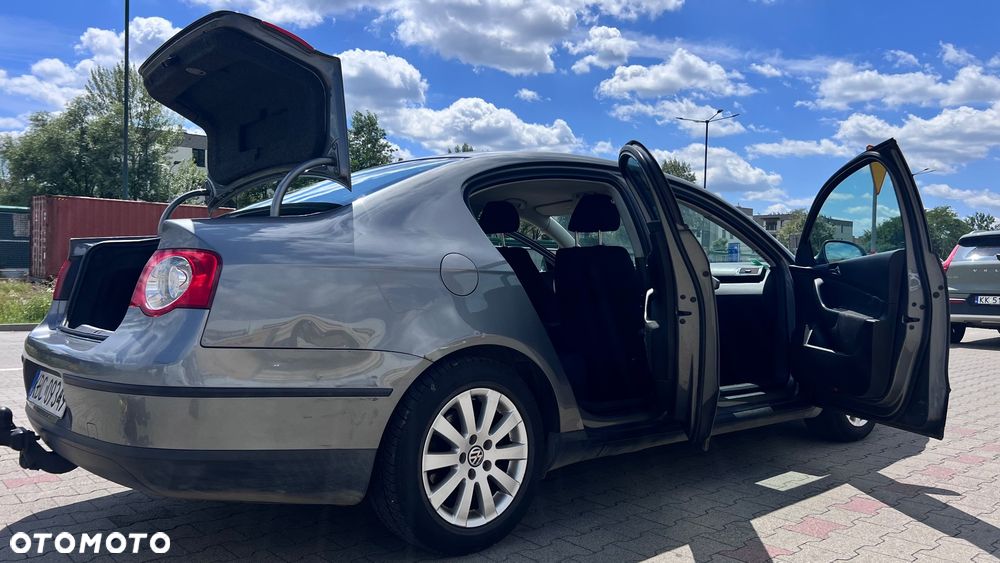 Volkswagen Passat - 8