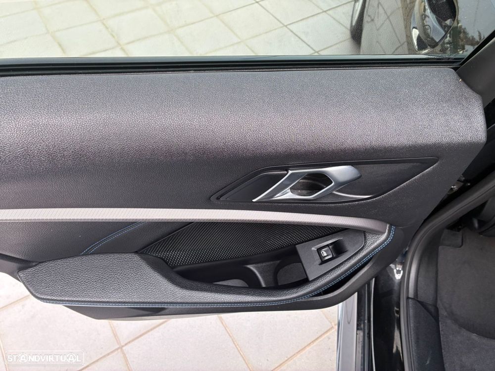 BMW 116 d Pack Desportivo M Auto - 24
