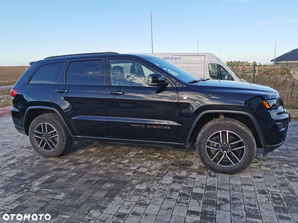 Jeep Grand Cherokee - 15