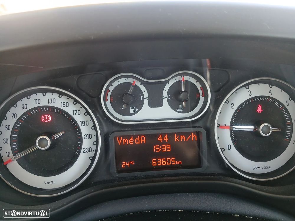 Fiat 500L 0.9 8V TwinAir Beats Edition S&S - 17