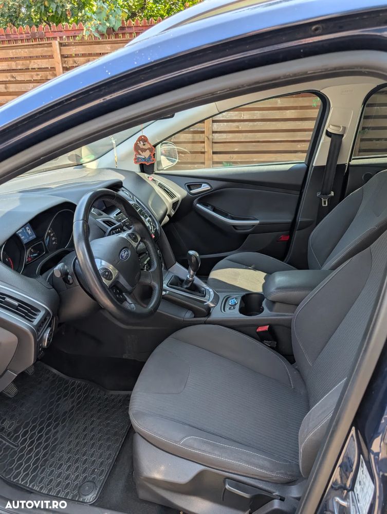 Ford Focus 2.0 TDCI DPF Titanium - 24