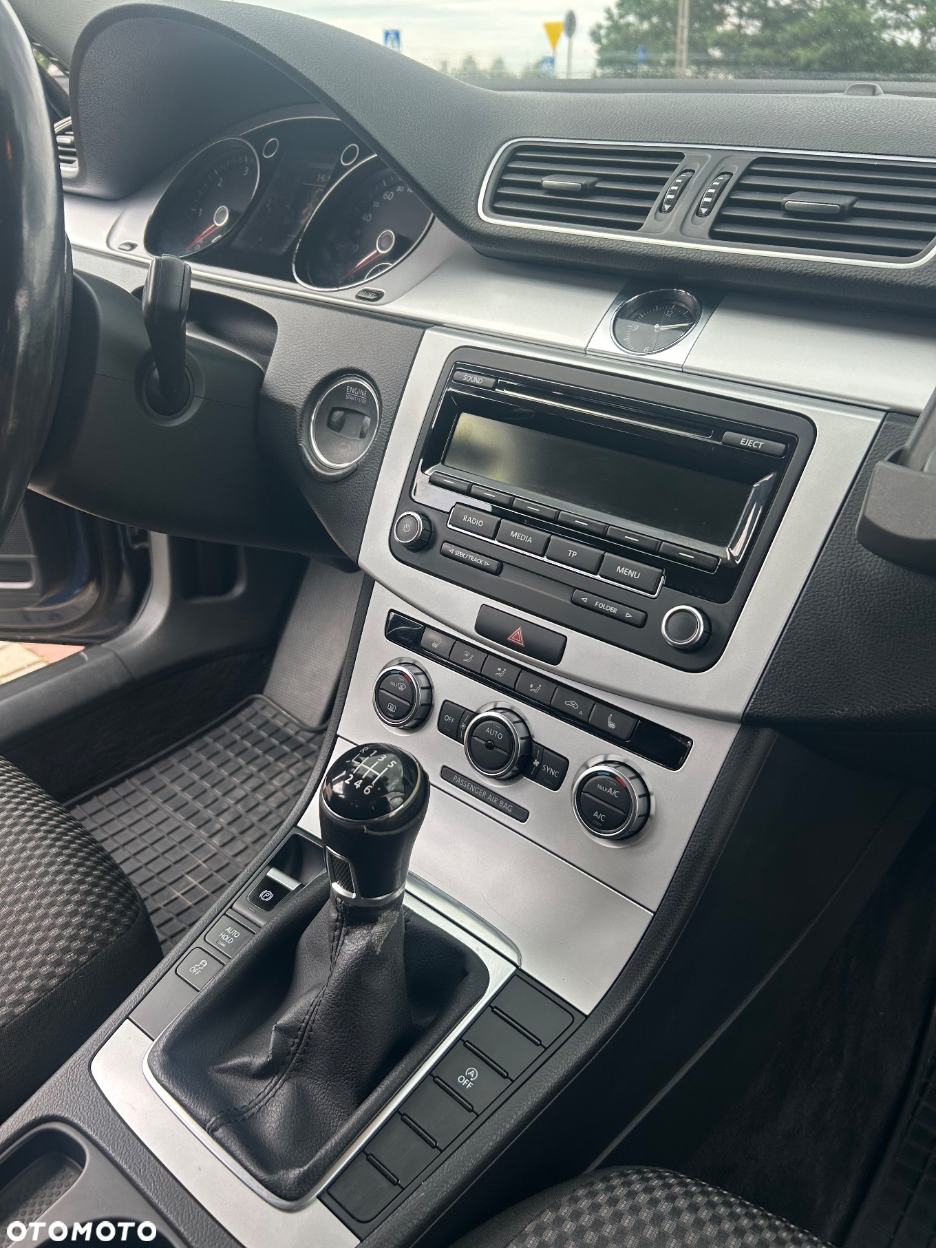 Volkswagen Passat - 22