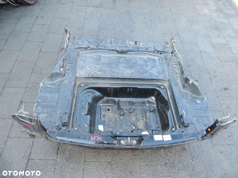 MERCEDES W213 KOMBI WANNA PAS TYLNY TYŁ 197 16- - 1