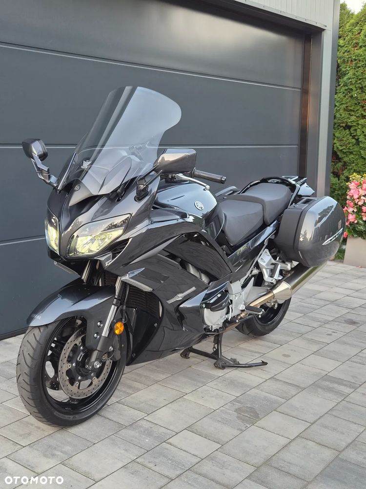Yamaha FJR - 36