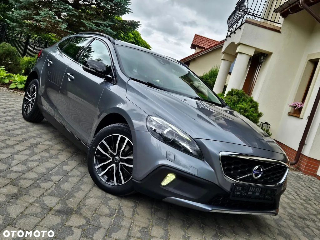 Volvo V40 Cross Country - 2