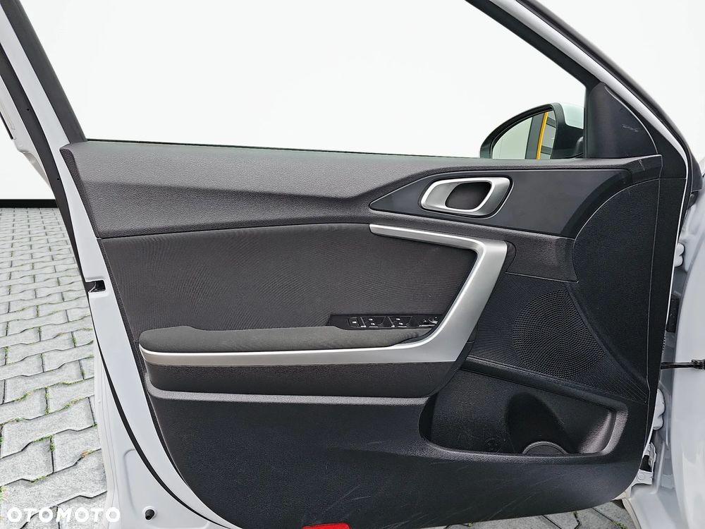 Kia Ceed 1.5 T-GDI M - 14