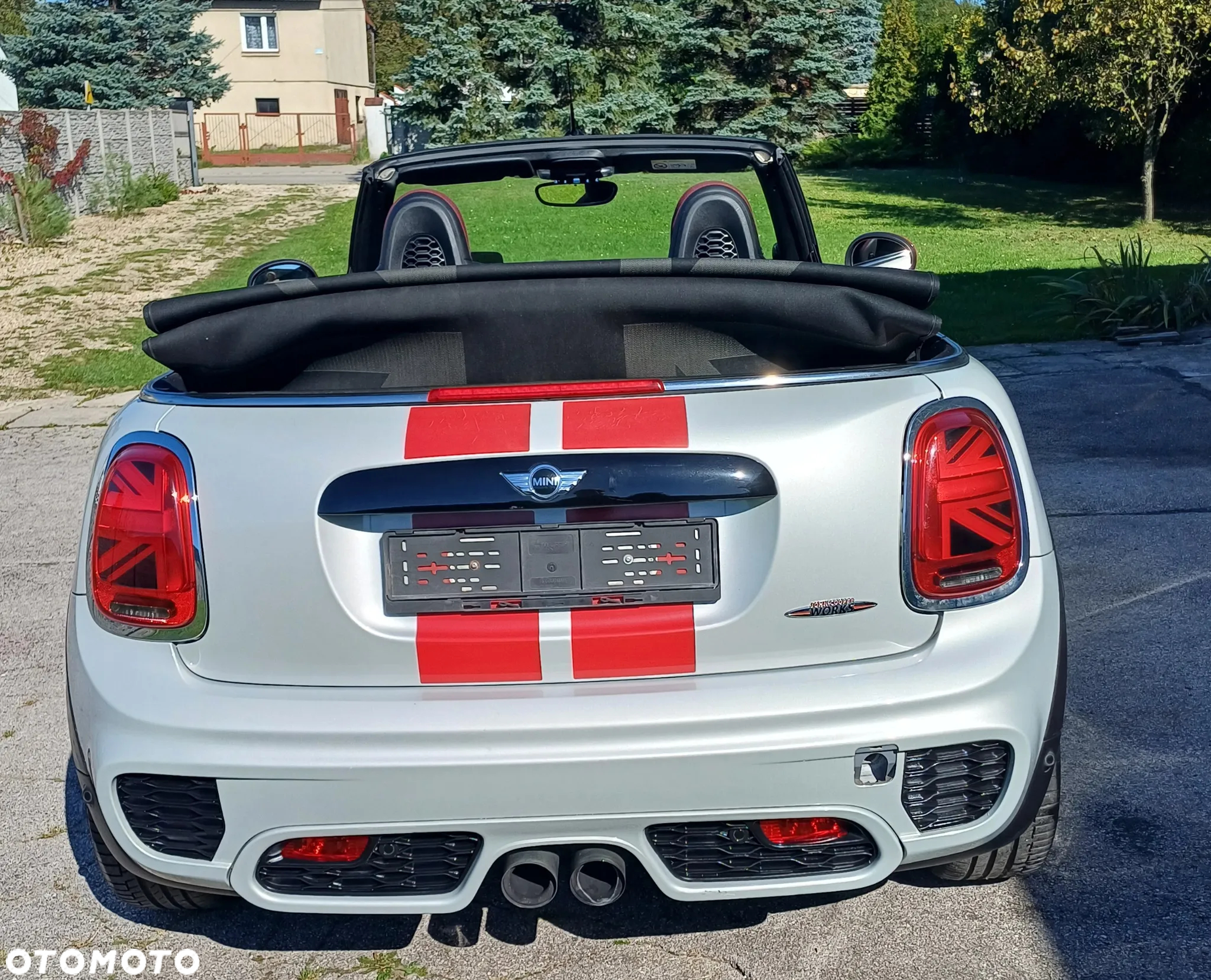 MINI John Cooper Works Cabrio - 11