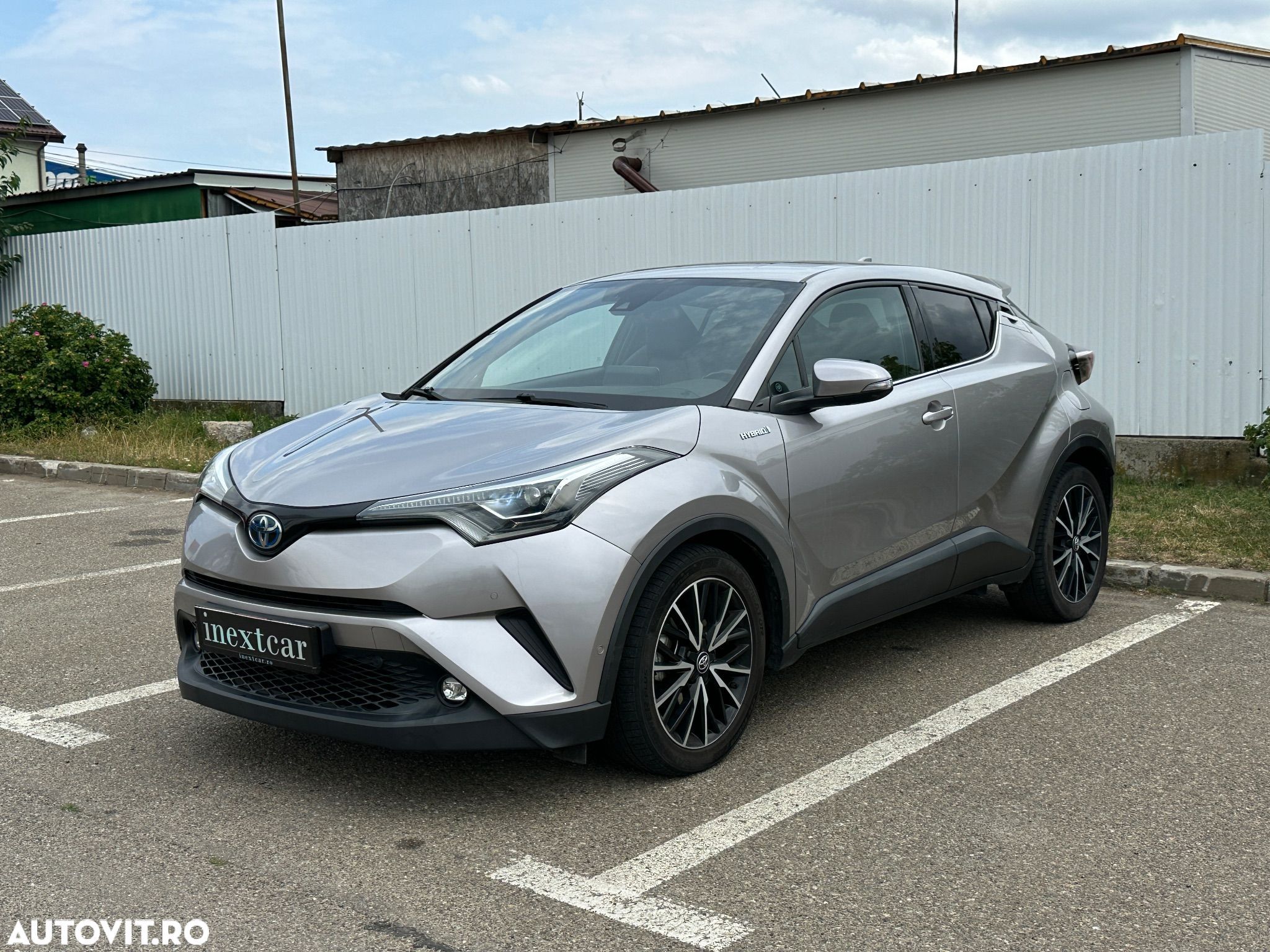 Toyota C-HR 1.8 HSD 4x2 CVT C-lassy LED - 1