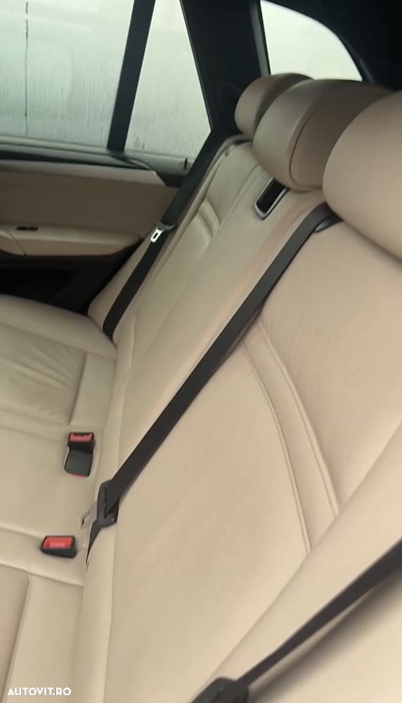 BMW X5 xDrive40d - 16
