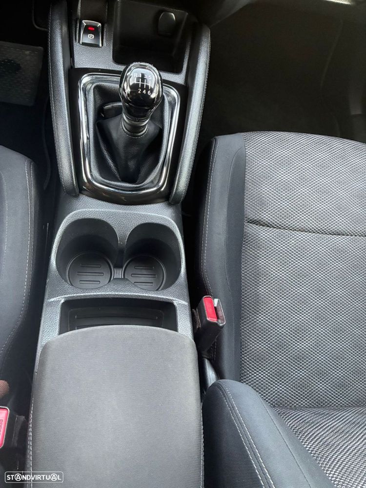 Nissan Qashqai 1.5 dCi N-Connecta - 16
