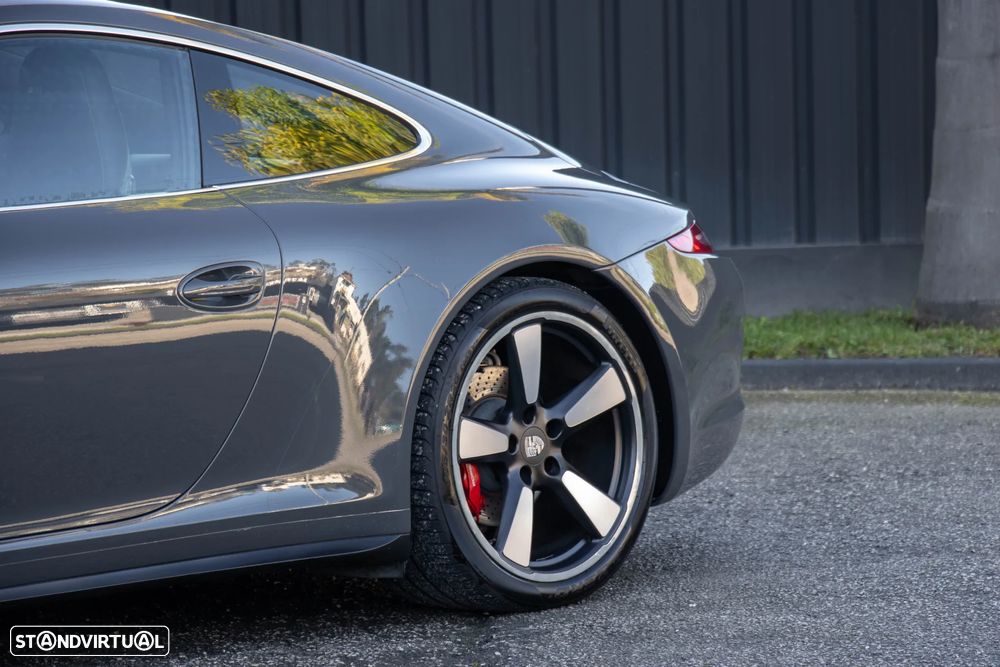Porsche 911 (991) Carrera S PDK 50 Anos - 17