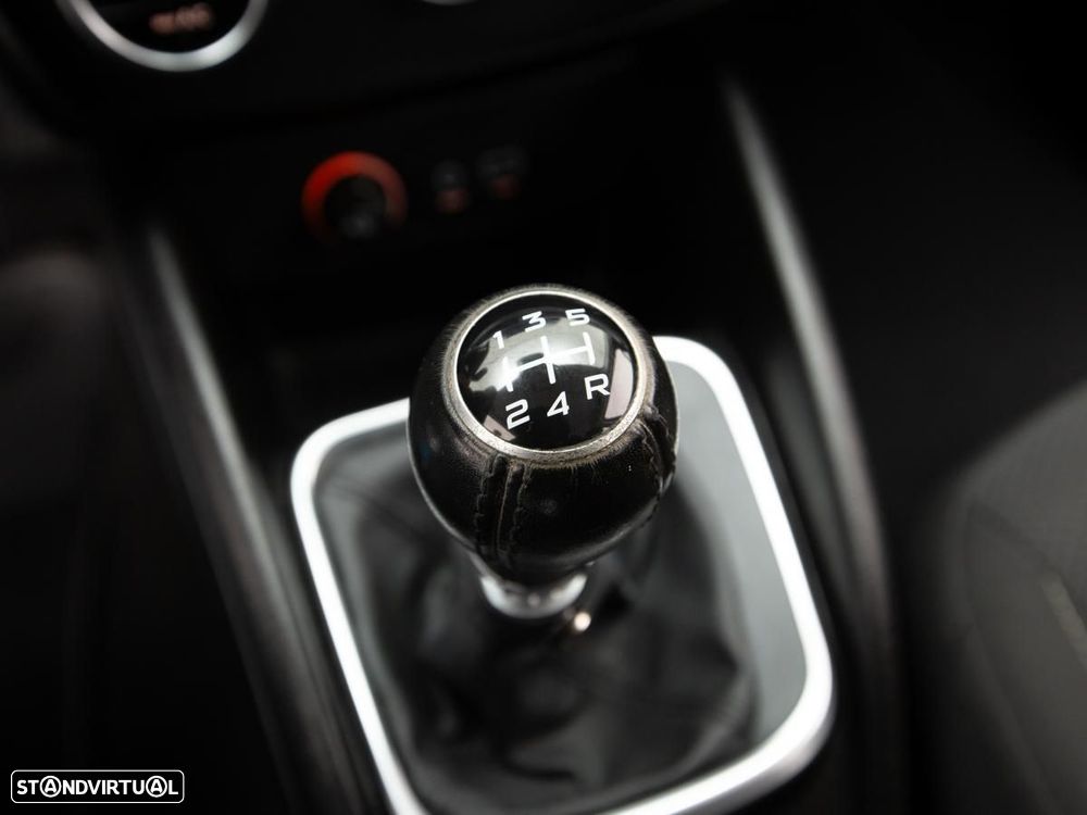 Fiat Tipo Station Wagon 1.3 M-Jet Lounge - 16