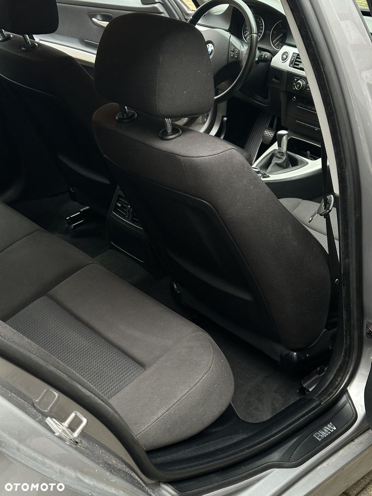 BMW Seria 3 318d DPF - 23