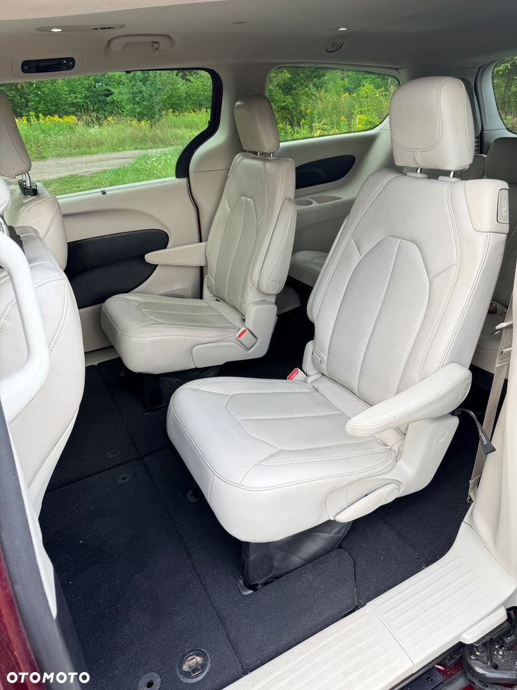 Chrysler Voyager - 13