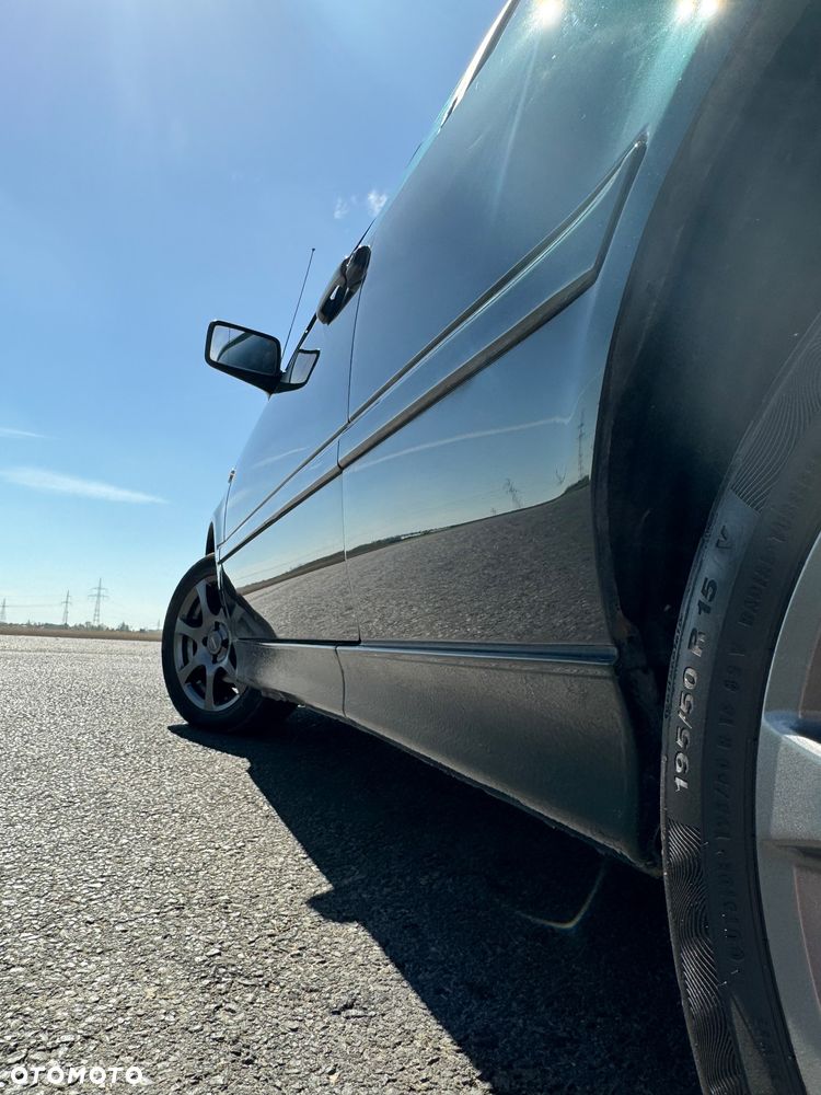 Volkswagen Golf - 26