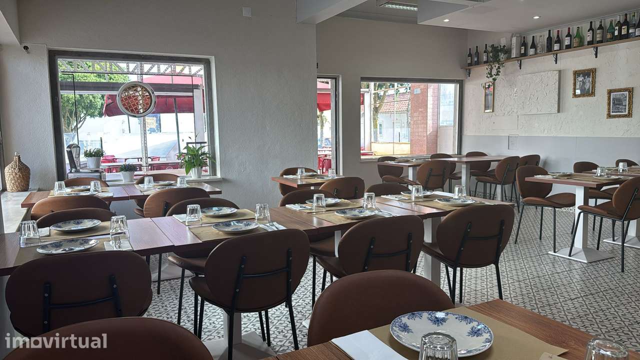 Trespasse restaurante a funcionar de cozinha portuguesa - Grande imagem: 4/10