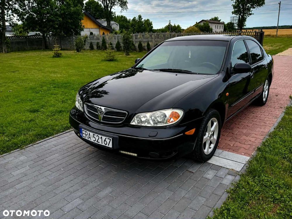 Nissan Maxima - 1