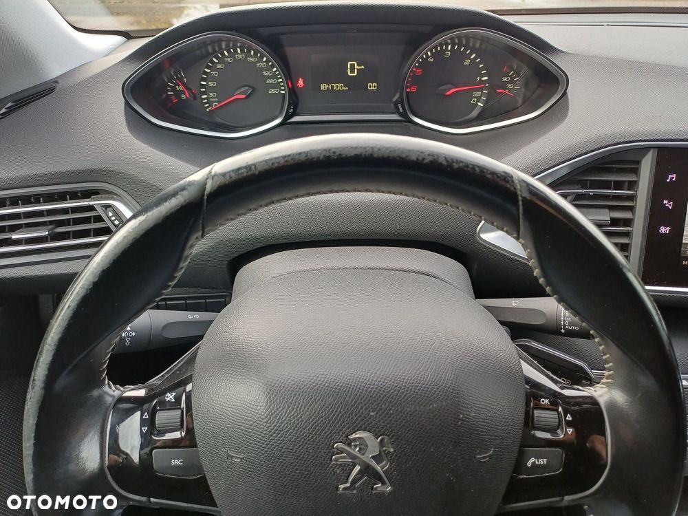 Peugeot 308 - 24