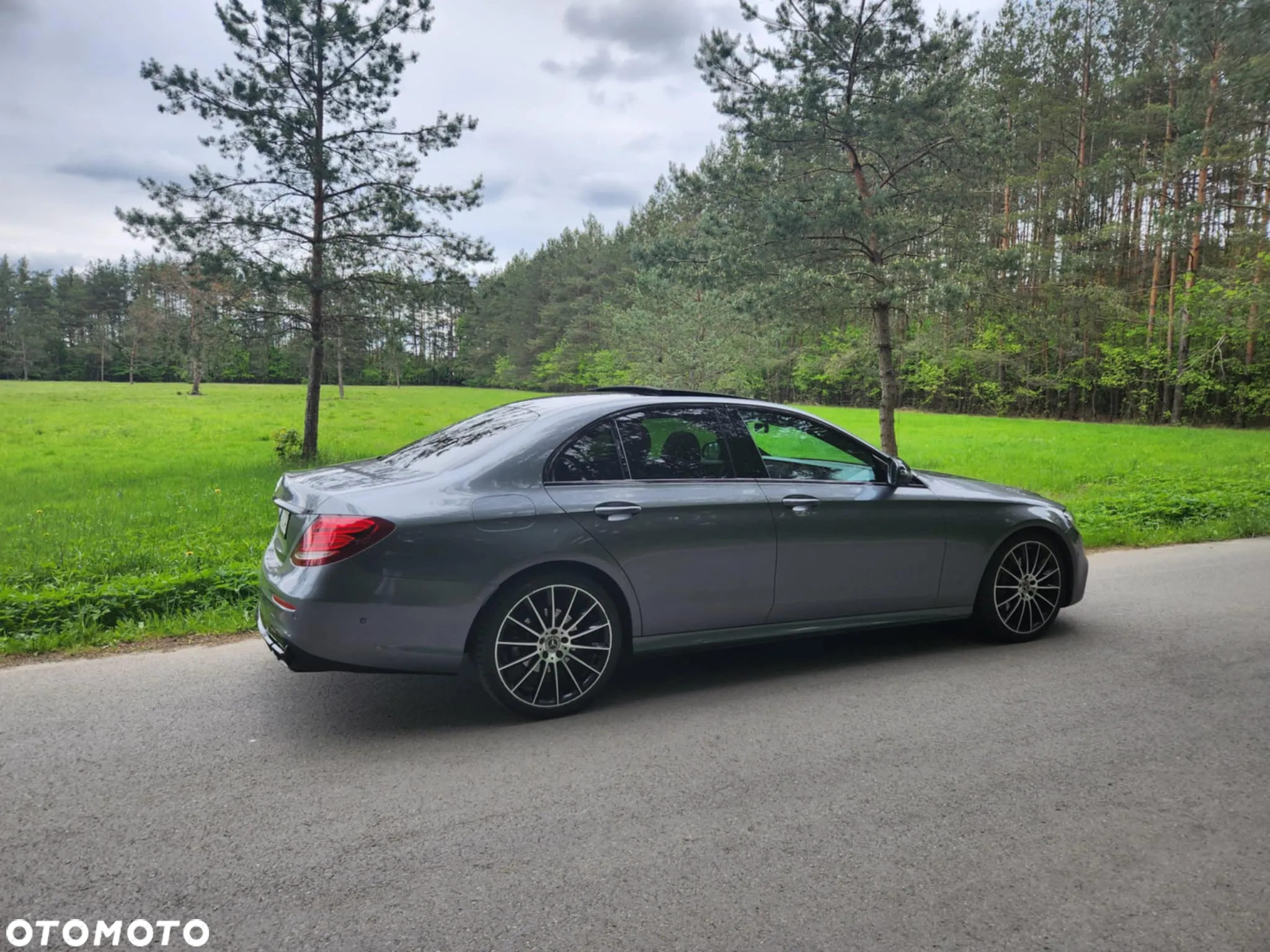 Mercedes-Benz Klasa E 220 d 9G-TRONIC AMG Line - 9