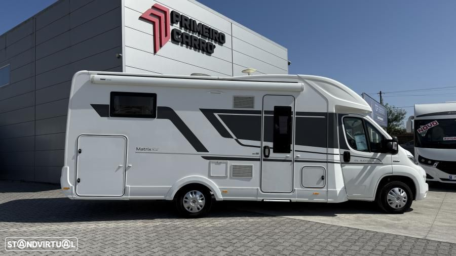 Adria Matrix 670 SC cama central e basculante - 43