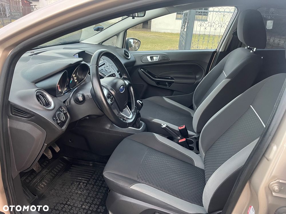 Ford Fiesta 1.25 Platinium X - 19