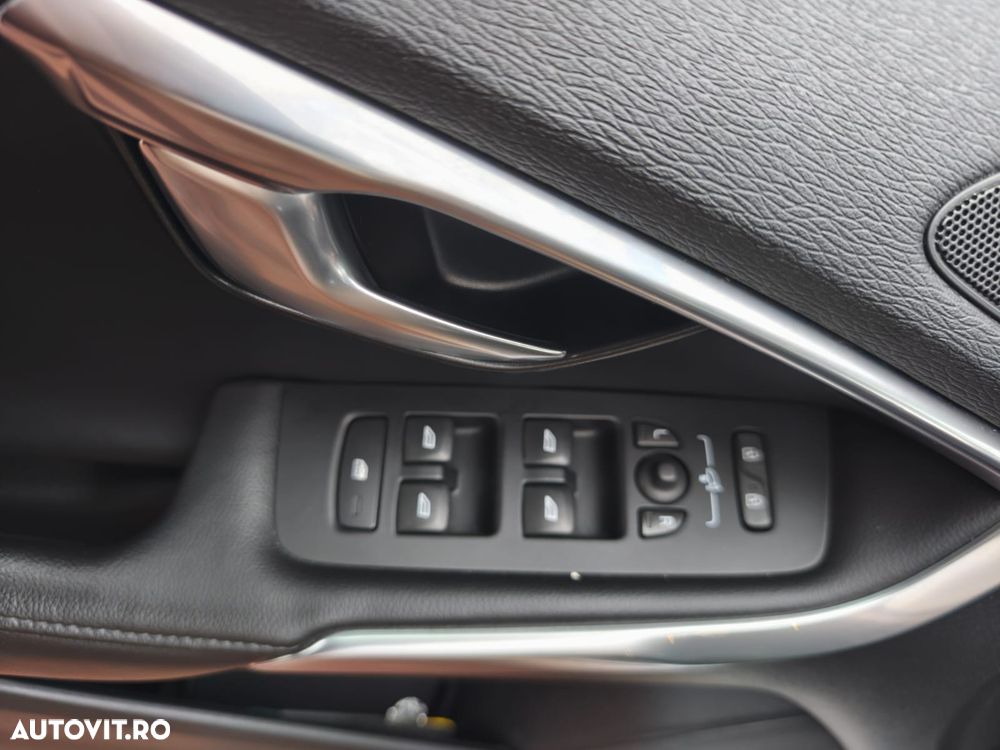 Volvo V40 D3 Aut. Inscription - 17