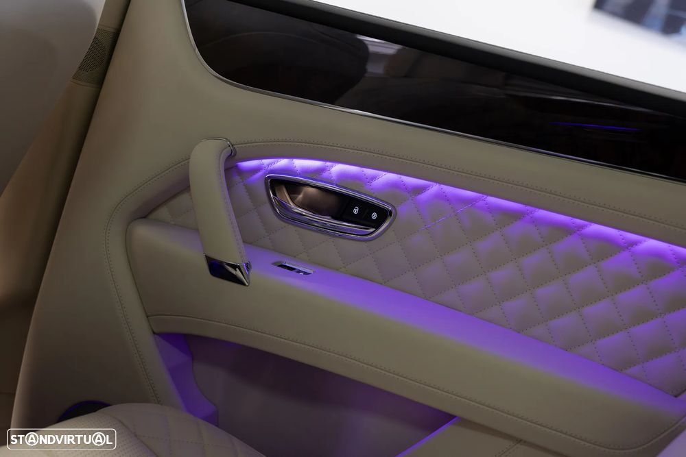 Bentley Bentayga W12 Mulliner - 14