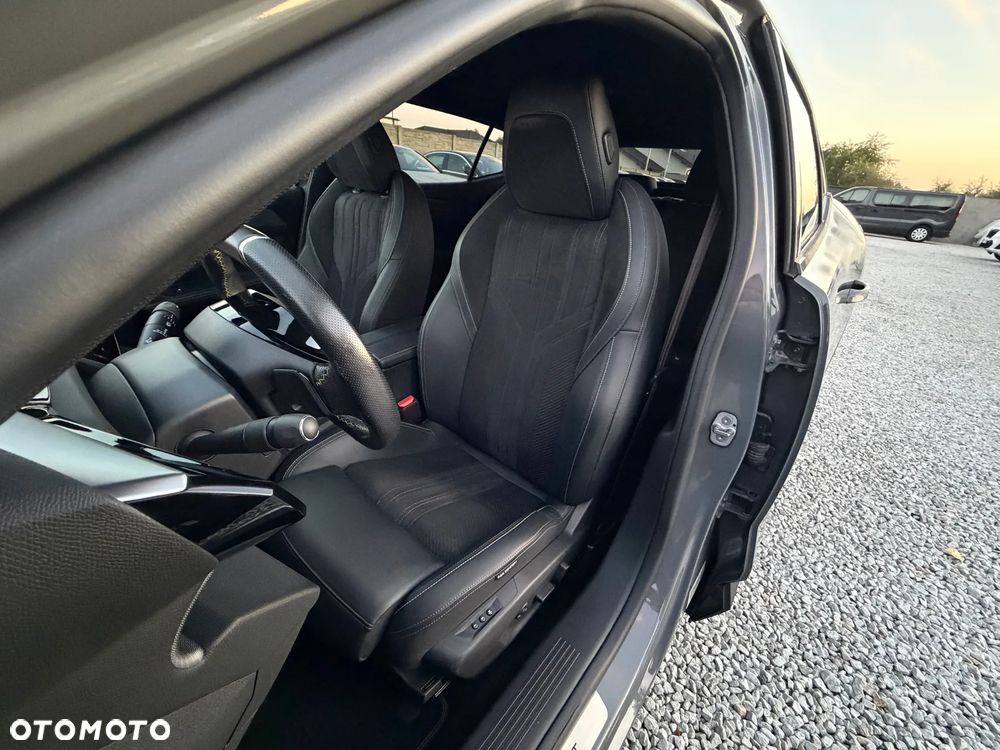 Peugeot 408 225 e-DSC7 GT - 29