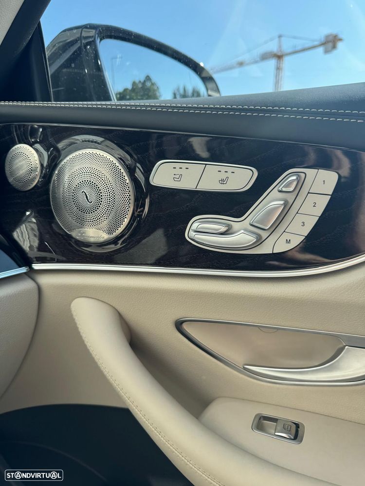 Mercedes-Benz E 300 AMG Line - 12