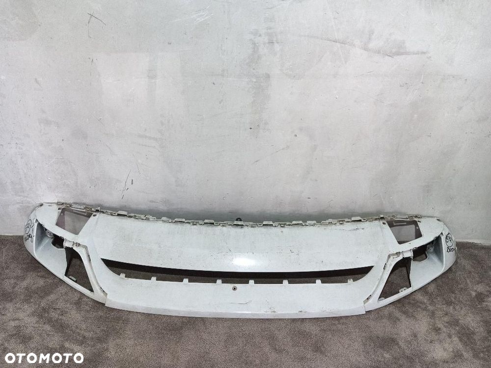DOKŁADKA ZDERZAKA PRZÓD PRZEDNIA VW TOUAREG II 7P6807061A - 1