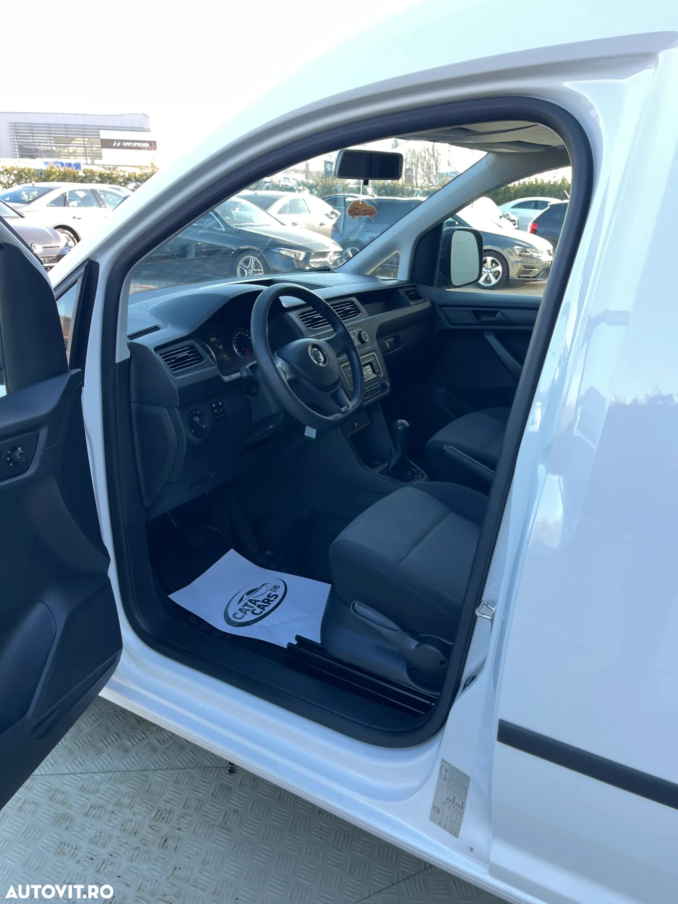 Volkswagen Caddy Maxi 2.0TDI - 27