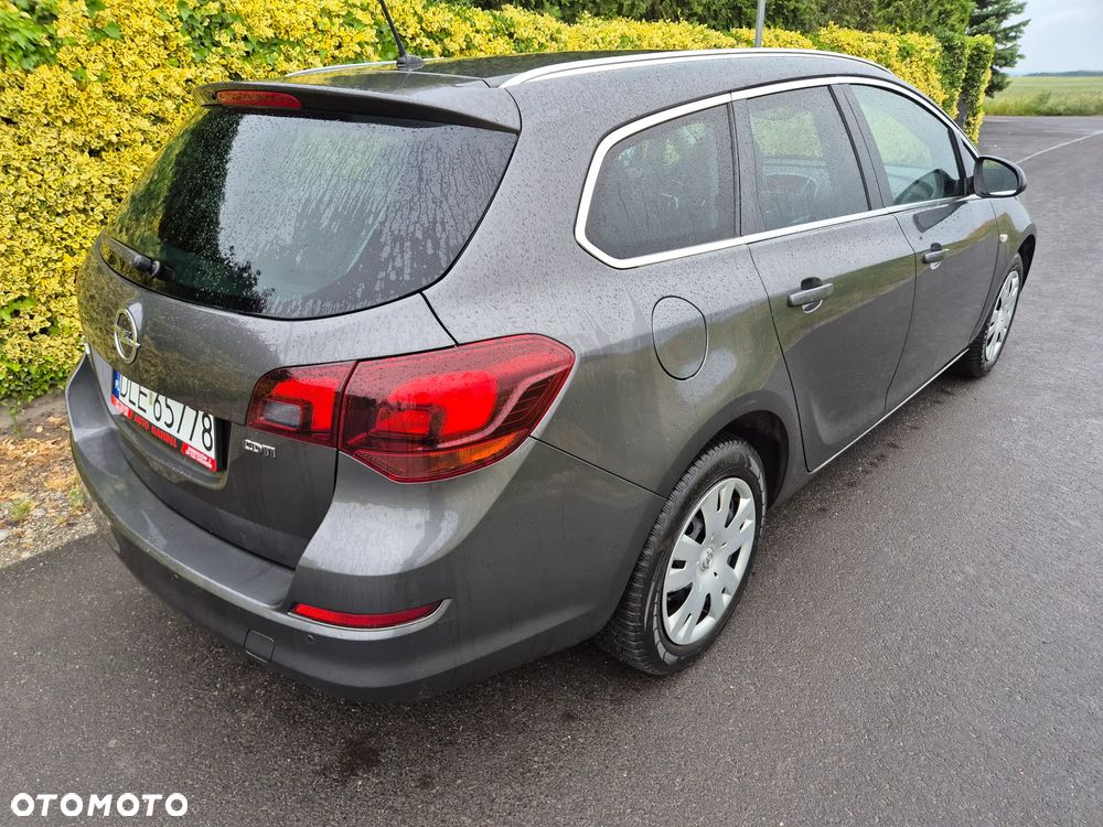 Opel Astra 2.0 CDTI Exklusiv - 3