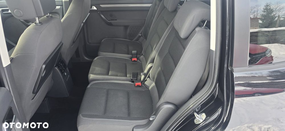 Volkswagen Touran 1.6 TDI DPF DSG Trendline - 12