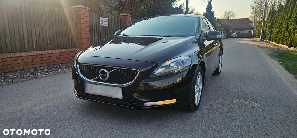 V40