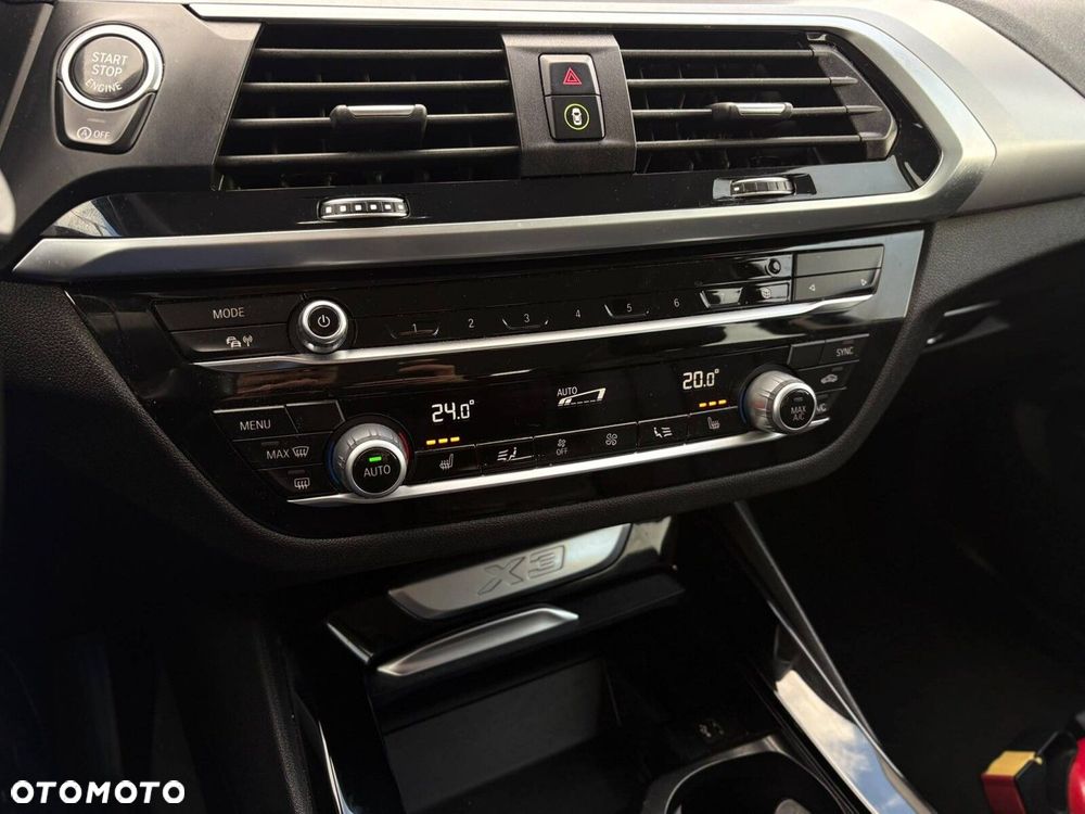 BMW X3 xDrive20i - 20
