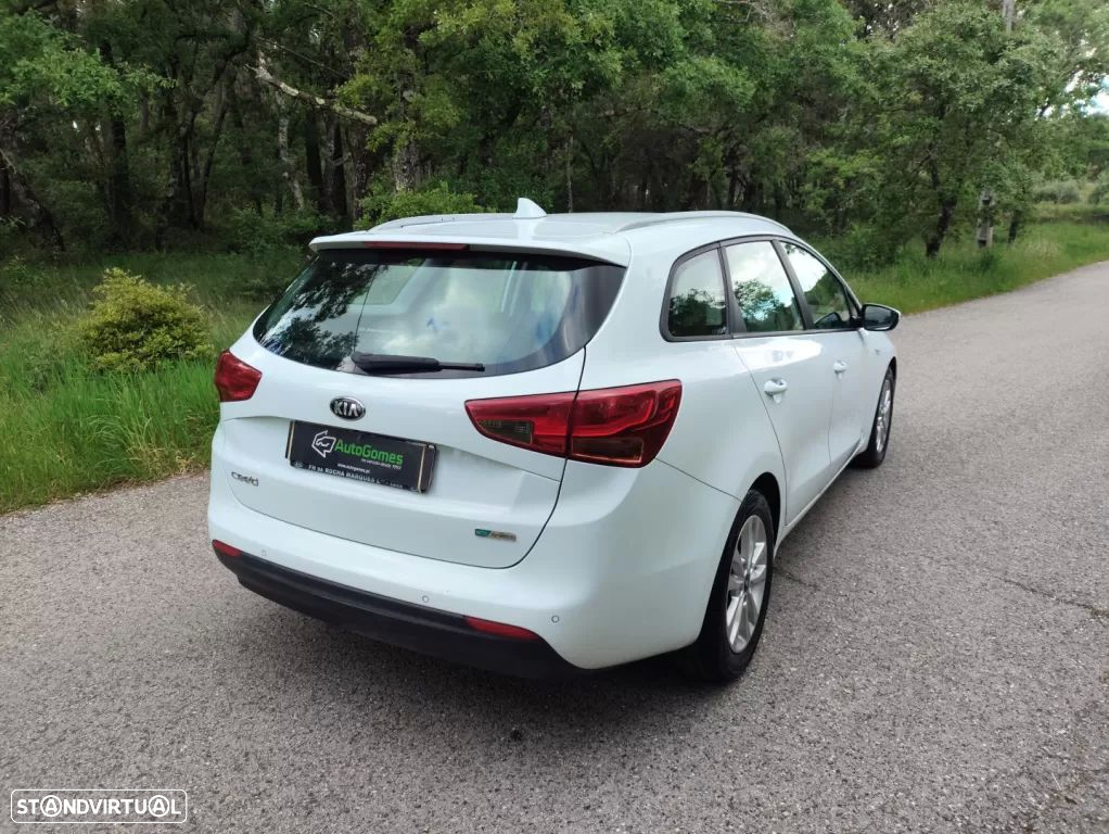 Kia Ceed SW 1.6 CRDi Nav Line - 10