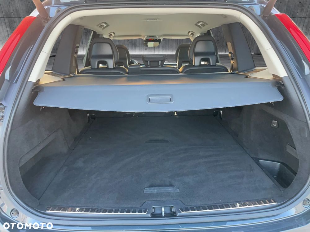 Volvo XC 90 B5 B AWD Inscription - 28